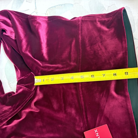 Spanx Womens Rich burgundy Velvet leggings size Medium - Picture 11 of 11